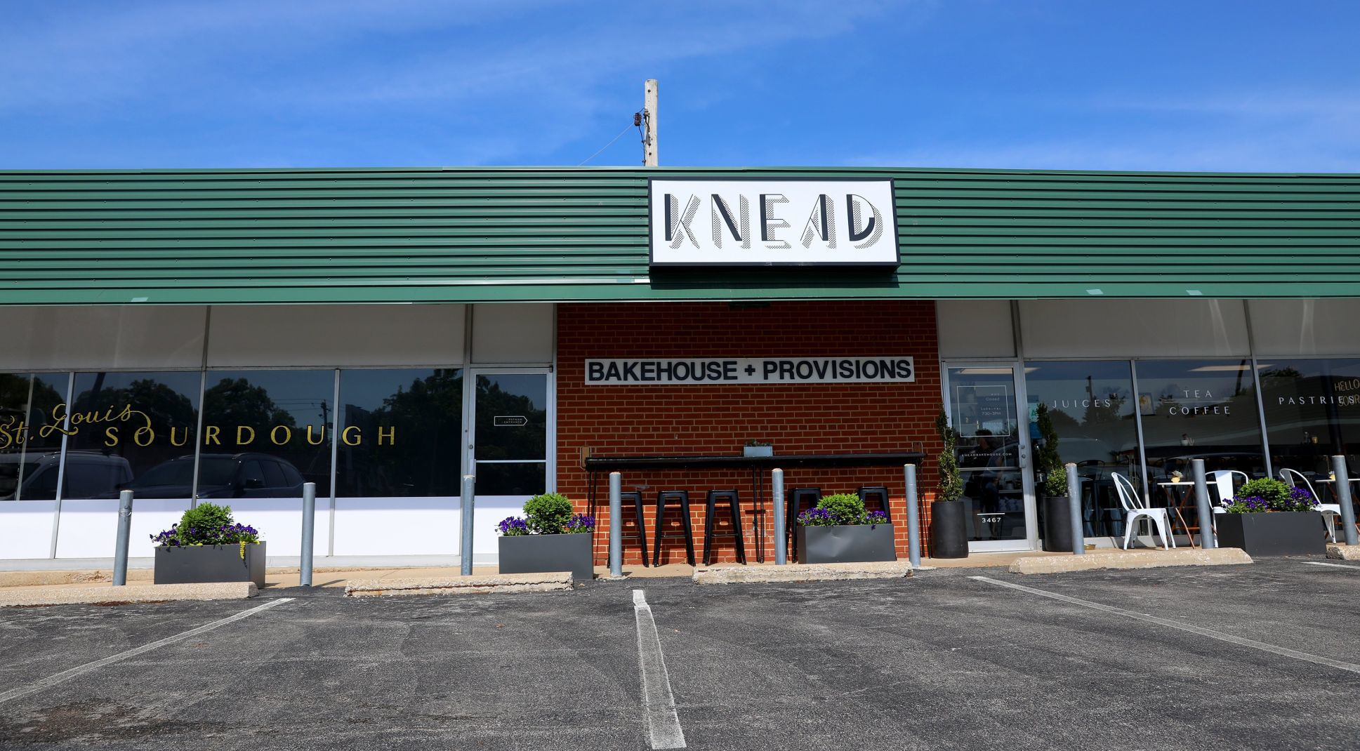 Review: Knead Bakehouse & Provisions